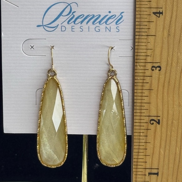 Premier Designs Elongated Teardrop Iridescent Gold Tone Dangling Earrings 2.25in - Picture 9 of 10
